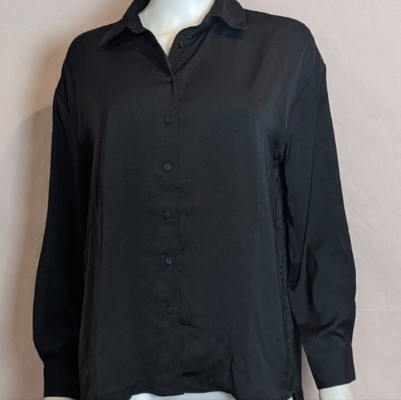 Stradivarius Black Long Sleeve Button Up Lightweight Blouse Size Small - Picture 1 of 7